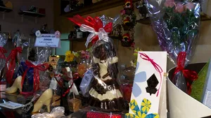 GALERIE FOTO Fabrica de ciocolată a unei foste profesoare din Belgia a devenit atracţie turistică în Gorj 