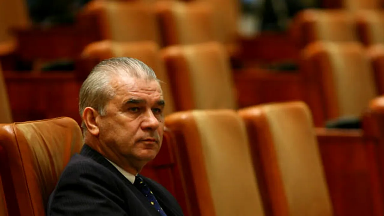 Iordănescu anunţă în plenul Senatului că a demisionat din PSD în urmă cu 11 luni