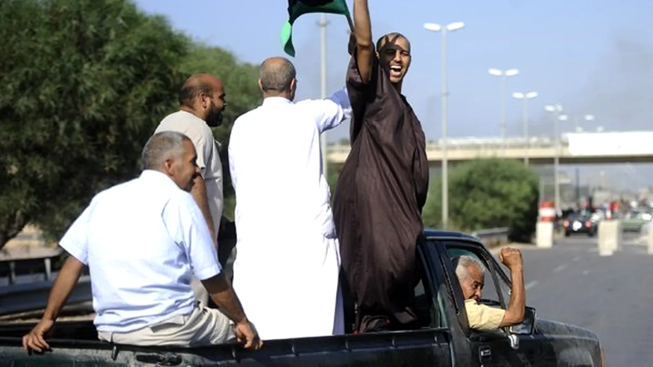 Unul dintre fiii lui Muammar Kadhafi vrea să negocieze o încetare a focului în Libia