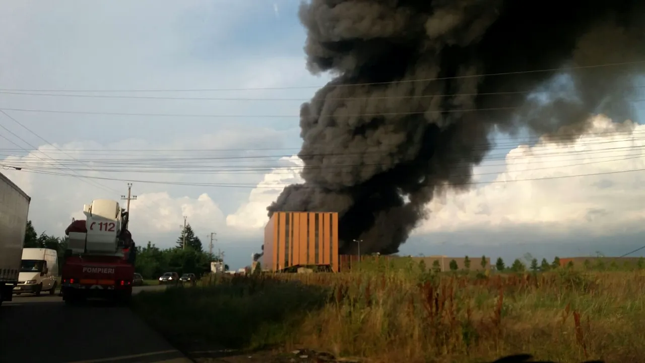 ISU Bucureşti-Ilfov: Incendiul de la Baloteşti a fost provocat de un scurtcircuit 
