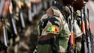 Cel puţin 24 de militari şi alţi 17 rebeli au murit în urma unui atac din nordul statului Mali