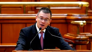 Ungureanu: Mă bucur că liderii opoziţiei au depus moţiune, aşa mă pot adresa şi lor în Parlament