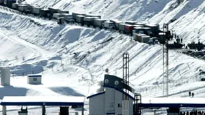 Camioane din ţări UE aşteaptă peste două zile pentru a intra în Rusia