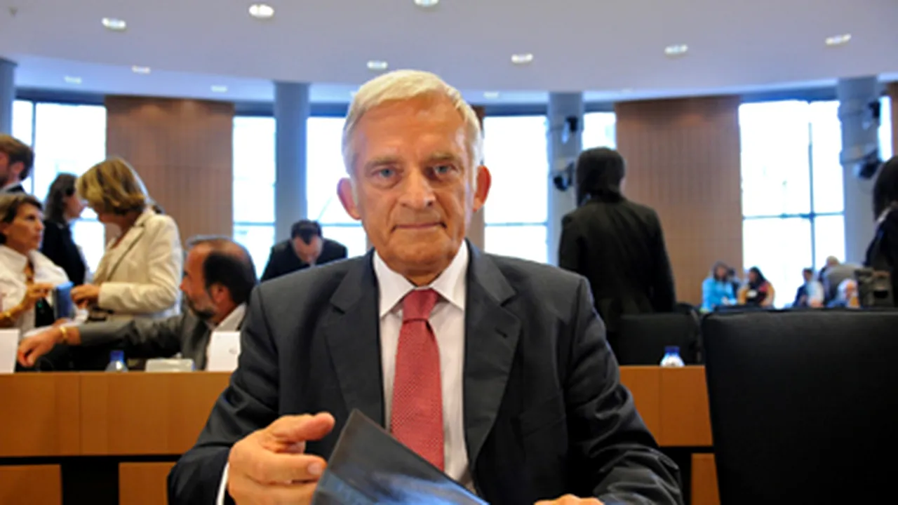 Polonezul Jerzy Buzek, pe cale să devină primul preşedinte est-european al PE
