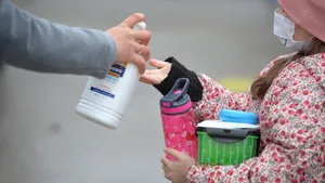 Cazuri de COVID-19, depistate în mai multe şcoli din Argeş: 21 de elevi şi 3 profesori infectaţi cu SARS-CoV-2