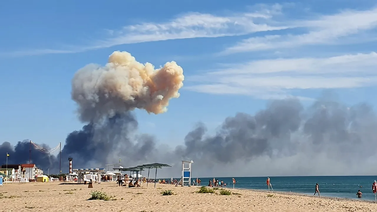 Războiul din Ucraina, ziua 168. Biden a ratificat intrarea Suediei şi Finlandei în NATO şi n-a uitat de Putin / Atacul cu rachete asupra unei baze militare din Crimeea a atras riposta Rusiei / Civili ucişi la Dnepropetrovsk / Situaţia de la centrala nucleară de la Zaporojie stă pe un butoi cu pulbere / Polonia, gata să şcolarizeze 300.000 de copii ucraineni
