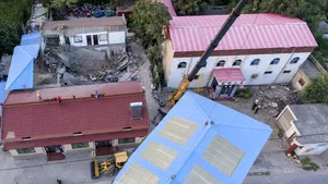 Zeci de persoane au murit după ce un restaurant s-a prăbuşit în timpul unei petreceri aniversare în China