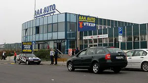 AAA Auto vrea să vândă 49% din subsidiara din România