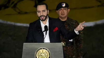 EXTERNE Președintele statului El Salvador ironizează legea prin care Germania interzice tinerilor să plece din țară mai mult de trei luni: „democrație deplină”