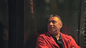 Mercedesul lui Mădălin Voicu, lovit de un BMW