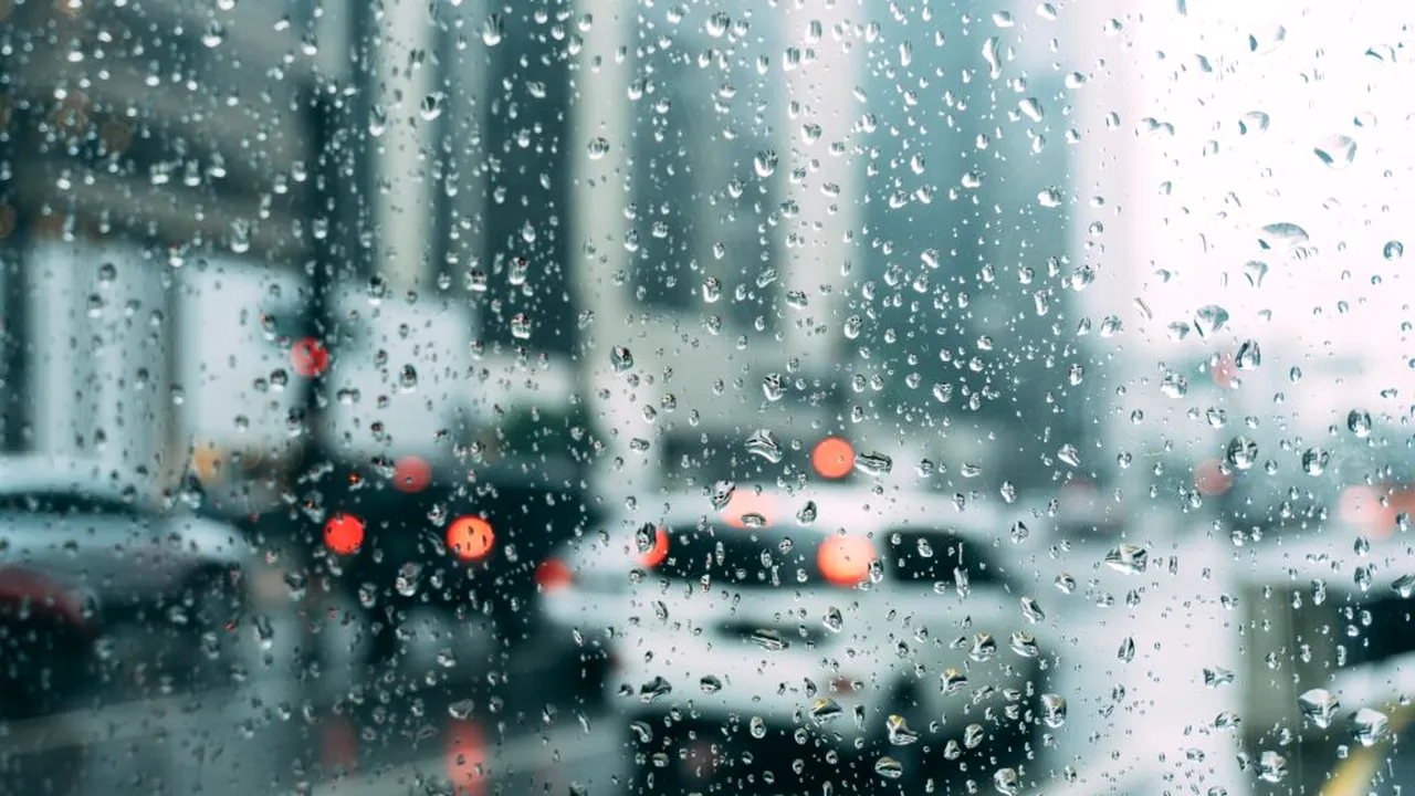 Prognoză specială pentru București. Urmează ore cu ploi și frig