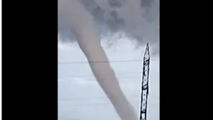Tornadă în Dolj. Imagini surprinse lângă Craiova 