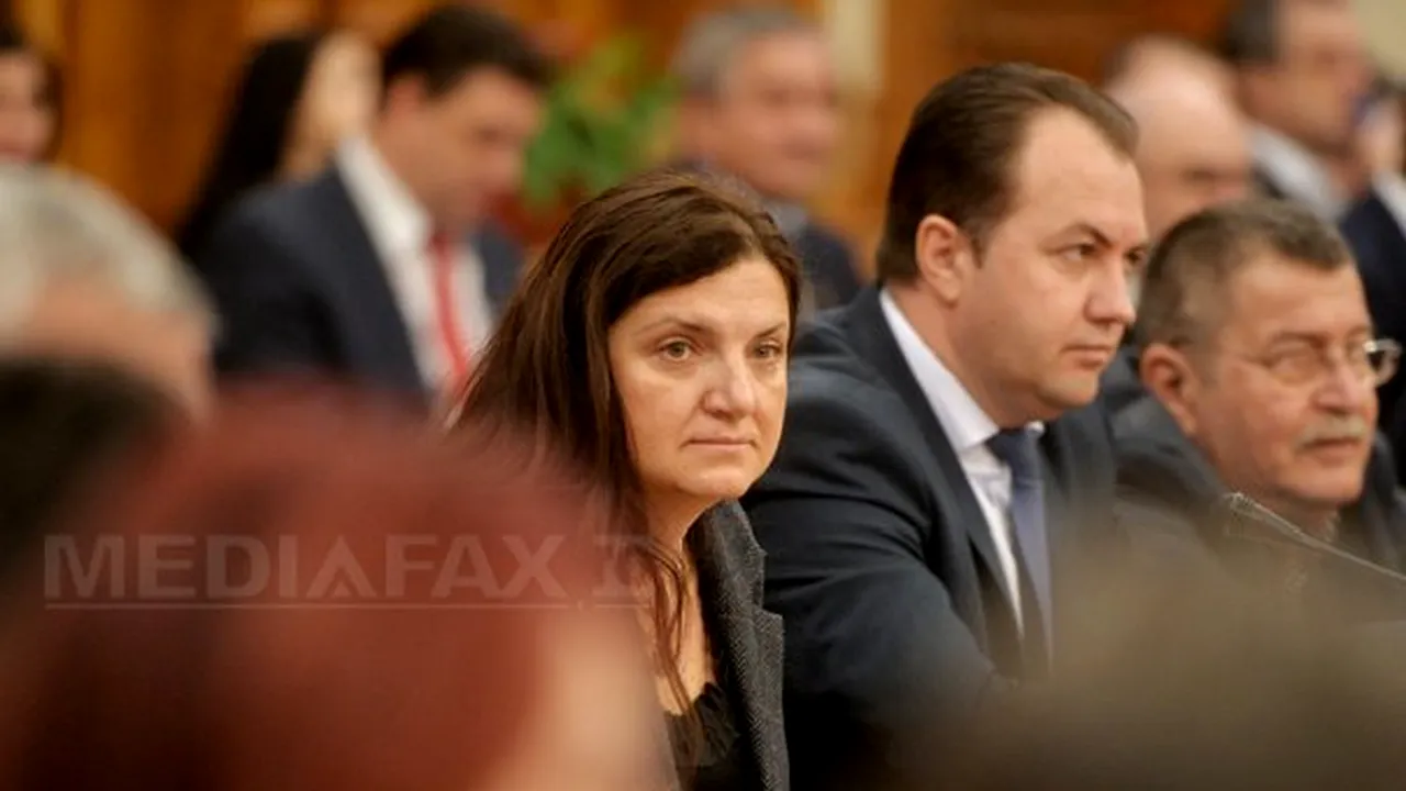 Raluca Prună, ministrul propus pentru Justiţie, a primit aviz favorabil din partea comisiilor - FOTO