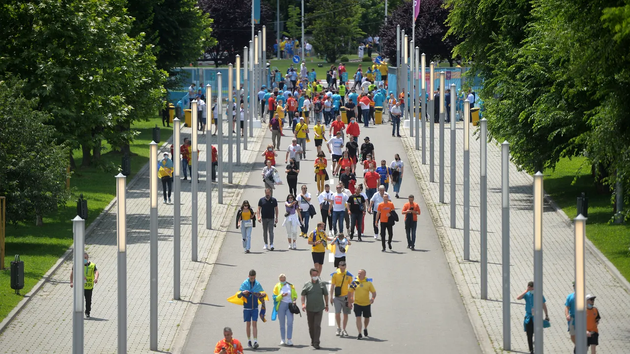 EURO 2020. Mobilizare de forţe la Arena Naţională, înainte de meciul Ucraina-Macedonia de Nord. Evenimentul e supravegheat şi din aer