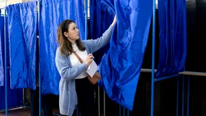 Peste 11 milioane de români au votat în turul doi al alegerilor prezidențiale