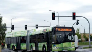  Polonezii de la Solaris livrează 20 de troleibuze noi către un oraş din România. Cât au costat acestea