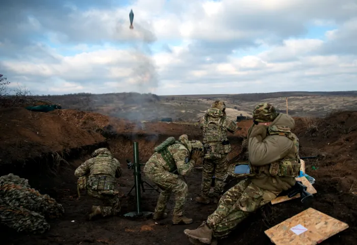 Live Text Războiul din Ucraina, ziua 1176. Macron promite sancțiuni noi împotriva Rusiei și ia în calcul trimiterea armelor nucleare franceze în alte țări europene / Kremlinul confirmă participarea la negocierile de pace de la Istanbul