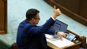 Liderul senatorilor USR, despre o eventuală ieșirea de la guvernare a PSD: Dacă merg pe calea asta să se ia în brațe cu AUR și să vină la guvernare