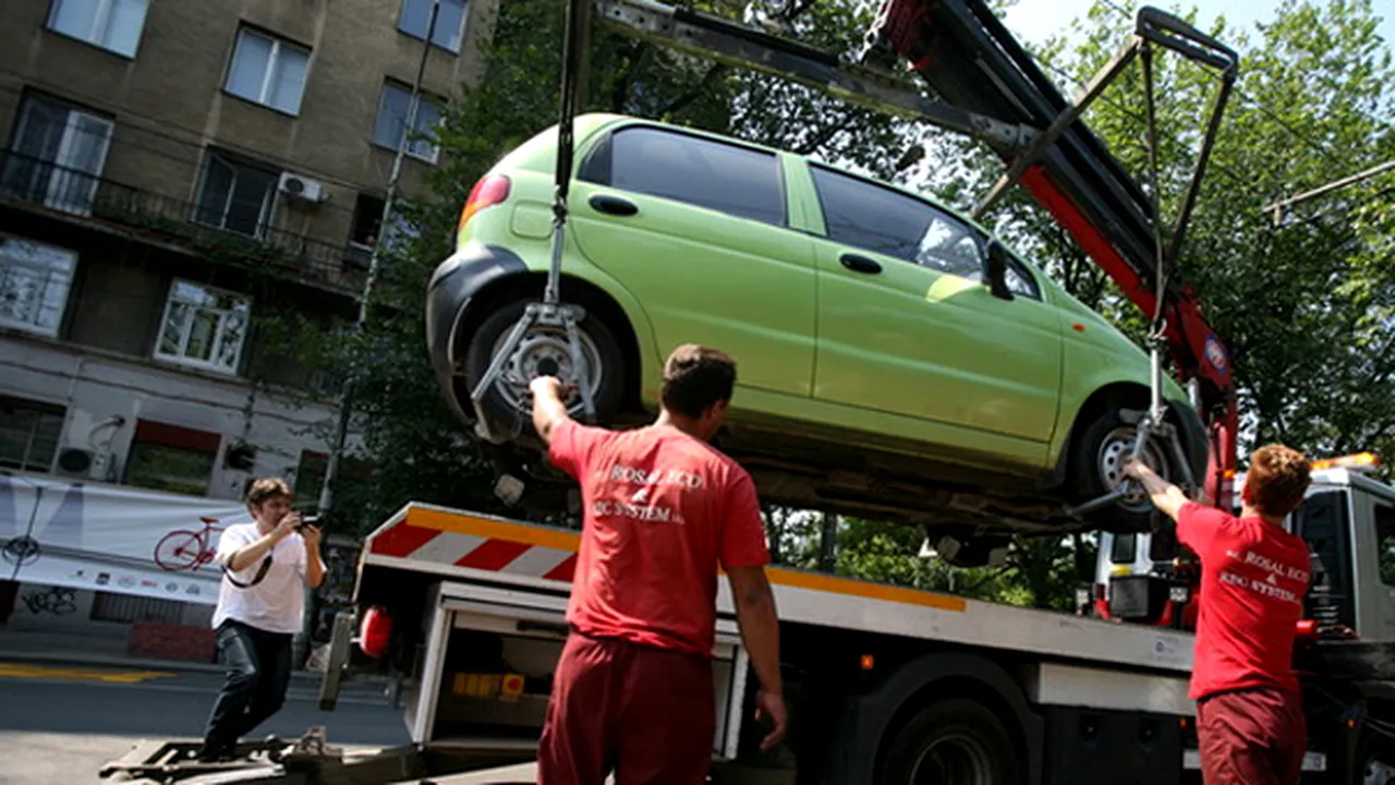 Numerele de telefon la care poţi suna să-ţi recuperezi maşina ridicată în Bucureşti. Tarifele şi locurile unde sunt depozitate