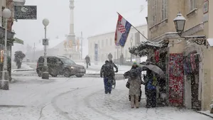 MAE atenţionează: Interdicţii şi limitări de circulaţie rutieră în condiţii de ninsoare în Croaţia / Numerele de telefon la care cetăţenii români pot solicita asistenţă consulară