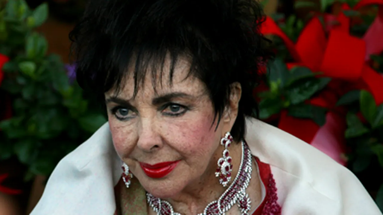 Elizabeth Taylor, absentă de la inaugurarea propriului magazin din cauza unei gripe