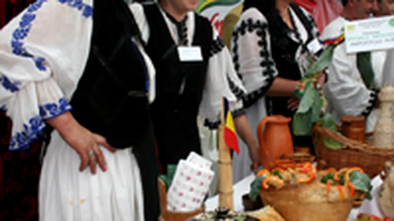 Băsescu şi Udrea sunt aşteptaţi la Festivalul Sarmalelor de la Praid