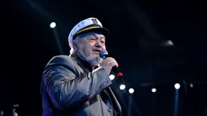 Alexandru Jula, cunoscut cântăreţ de muzică uşoară, internat în stare gravă la spitalul din Galaţi
