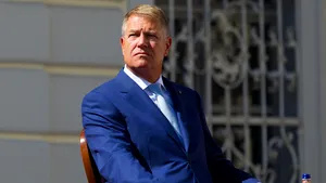 Iohannis, pledoarie pentru golf şi pentru Duster la decernarea premiilor Cupei „Paul Tomiţă”