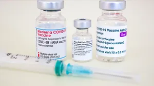 Studiu: După 6 luni de la rapel, răspunsul imun post vaccin rămâne puternic