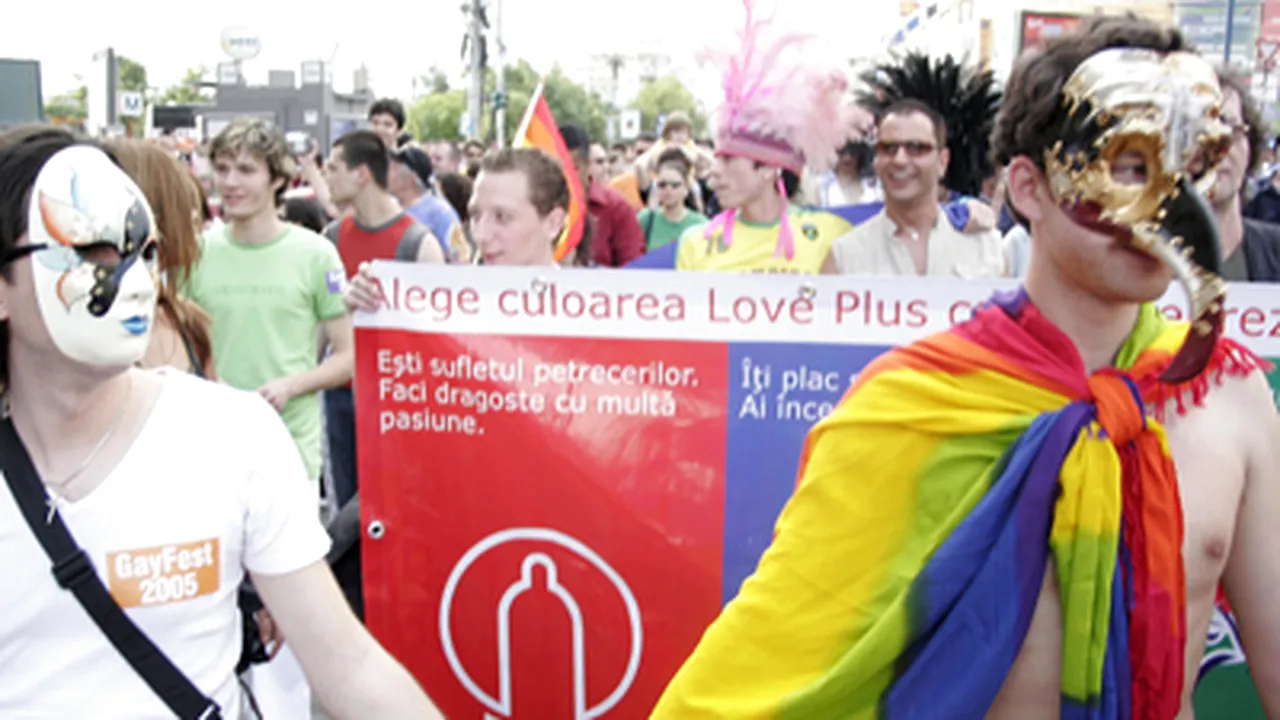 INSOMAR: Românii, reticenţi faţă de homosexuali, romi şi persoane cu dizabilităţi sau cu HIV