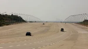 CAPITALĂ cu străzi ce au 11 benzi de circulaţie, dar care rămâne PUSTIE: Este de 30 de ori mai mare decât Bucureştiul şi are peste tot wireless | FOTO, VIDEO