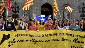 Mii de studenţi şi profesori au protestat în Spania faţă de reduceri bugetare şi reforme