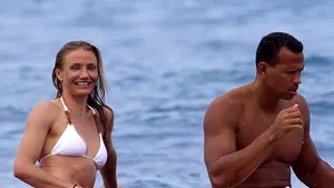 Vezi aici cum arată Cameron Diaz în costum de baie - FOTO