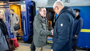 Ministrul Apărării al Germaniei discută la Kiev sprijinul militar pentru Ucraina