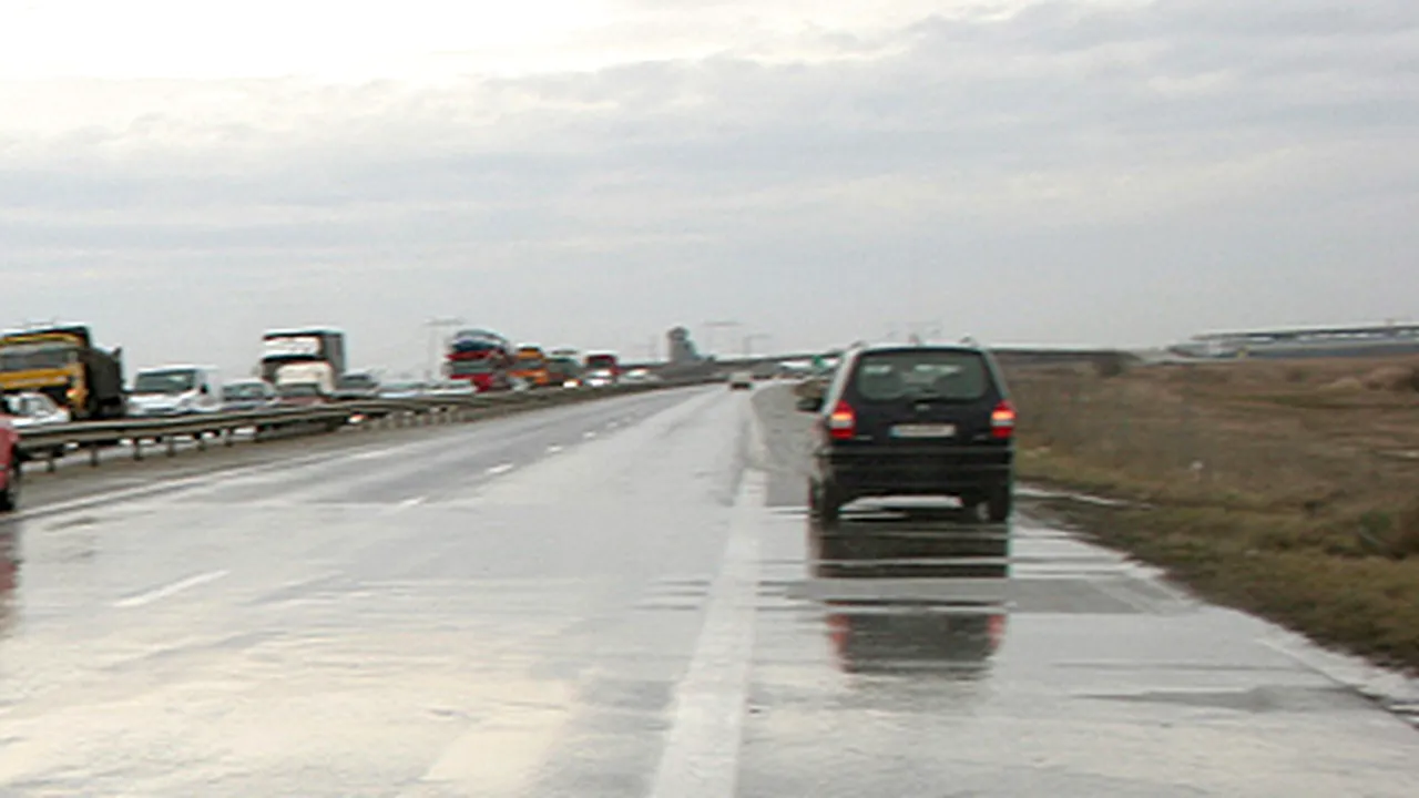 Ceaţă în vestul ţării şi polei în Dobrogea