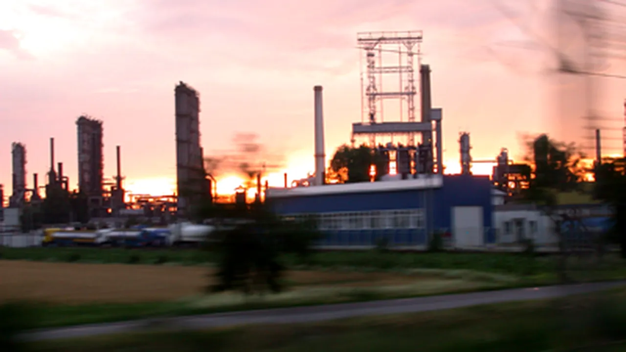 Petrom amână modernizarea rafinăriei Petrobrazi Ploieşti
