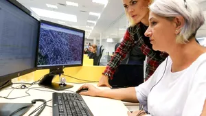 Firea: 120.000 de apeluri la 119 - numărul pentru semnalarea situaţiilor de abuz asupra copiilor