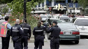 Poliţiştii din Montreal, de închiriat