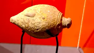 Vasele antice din ceramică descoperite în Ierusalim ar fi putut fi folosite ca grenade în timpul cruciadelor