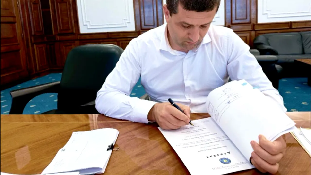 Al doilea pilot român din echipajul care a doborât drona din spațiul aerian al Estoniei, decorat de ministrul Apărării
