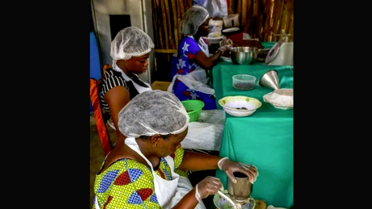 Studiu: 22 dintre cei mai bogaţi bărbaţi ai planetei au mai mulţi bani decât toate femeile din Africa 