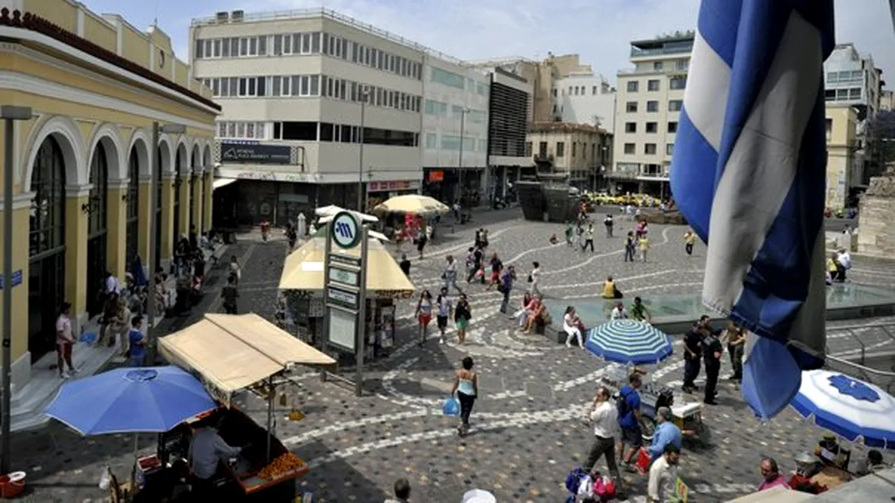 Poliţia suspectează un posibil act terorist după explozia unui bancomat în Grecia