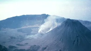 Lava Vulcanului Pico do Fogo, din Cap Verde, a distrus două localităţi