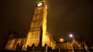 Costurile lucrărilor pentru restaurarea turnului care găzduieşte Big Ben a crescut cu 18 milioane de lire sterline. Motivul pentru care preţul a sărit în aer