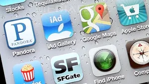 Apple a vândut mai multe smartphone-uri decât Samsung în trimestrul patru, pentru prima oară din 2011