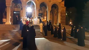 Hristos a Înviat! Noaptea de Înviere în vremea coronavirusului. Mesajul Patriarhului | VIDEO