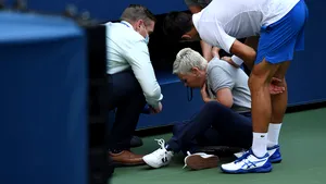 Djokovici, amendat şi depunctat pentru gestul său de la US Open. „A desconsiderat consecinţele unei loviri la întâmplare cu mingea”