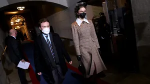 FOTO Viitor fashion icon, în familia vicepreşedintelui SUA, Kamala Harris. Cine este Ella Emhoff şi cum a cucerit internetul 