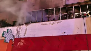 Incendiu puternic într-un bloc din Giurgiu. Panică între locatari