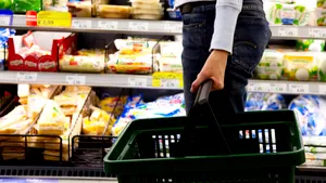 Veste bună pentru 2,6 milioane de români! Când va fi virată o nouă tranşă din ajutorul pentru alimente